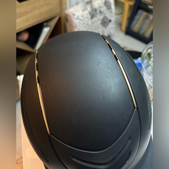 Equestrian Helmet - Picture 3 of 11